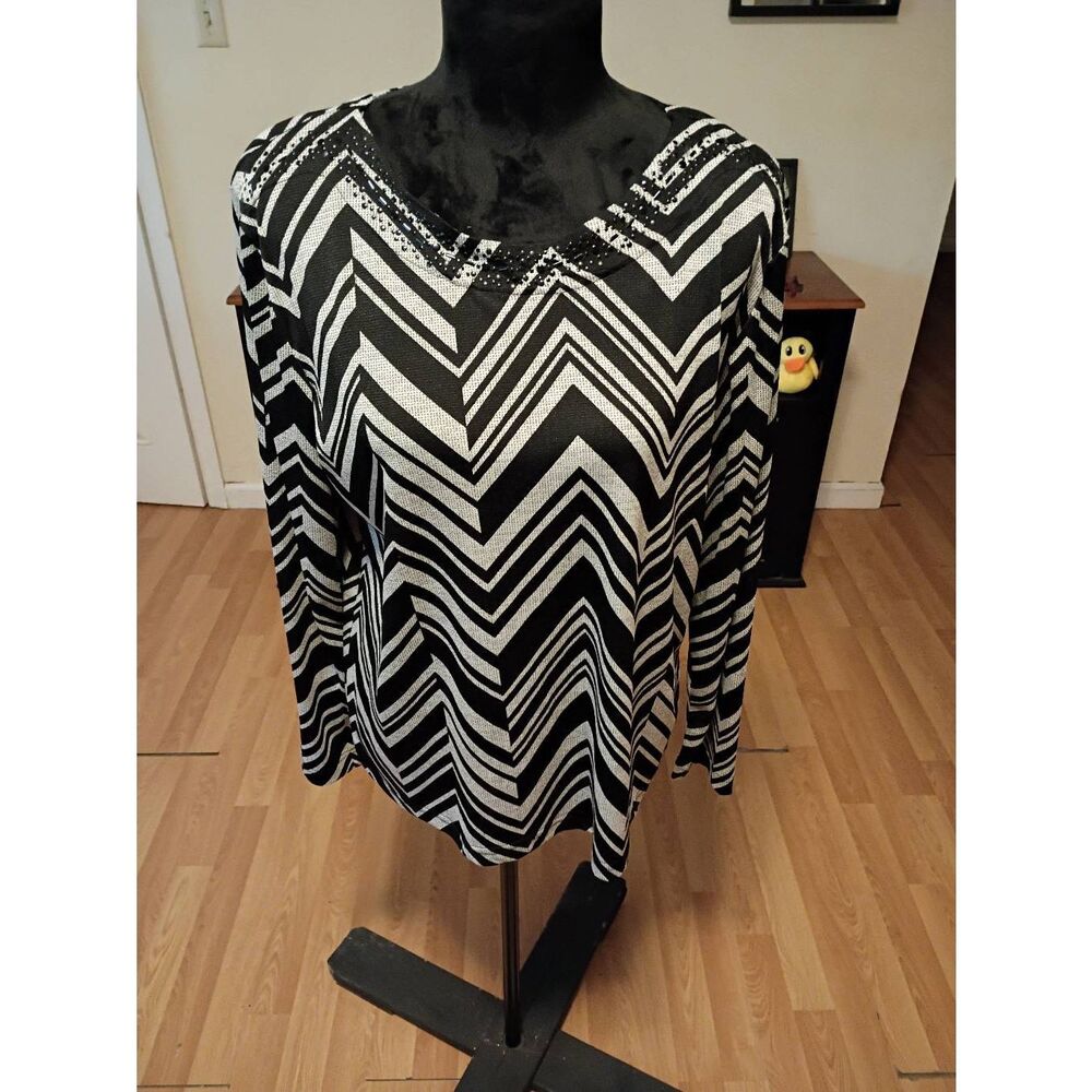 NWT Medium N Touch Style4323 Black Grey Long Sleeve Embellished Shirt Top Blouse